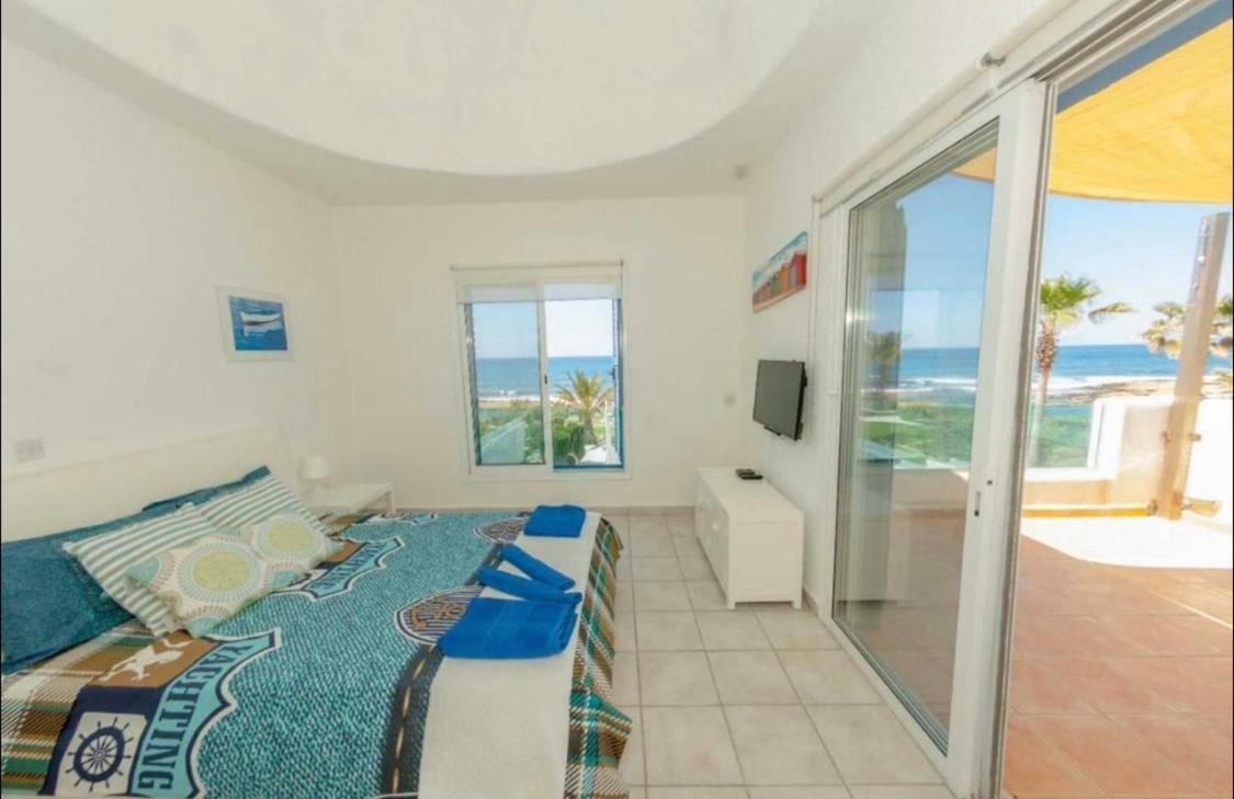 34 Beach Villa Paphos 外观 照片
